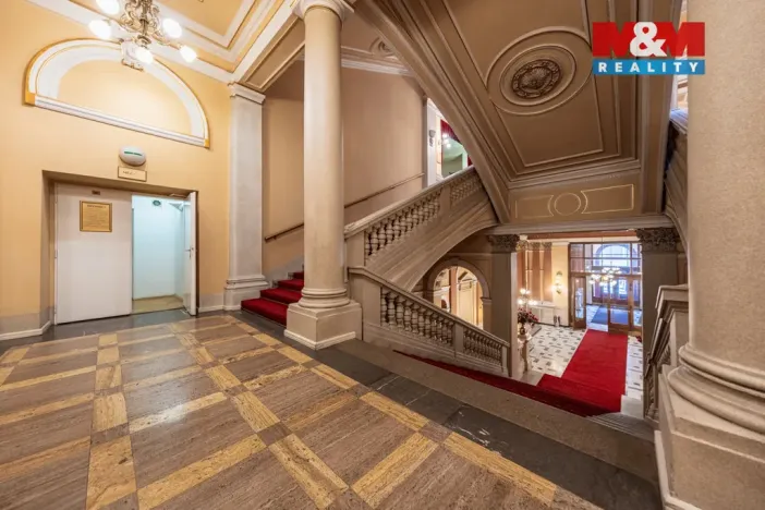 Pronájem kanceláře, Praha - Vinohrady, náměstí Míru, 92 m2