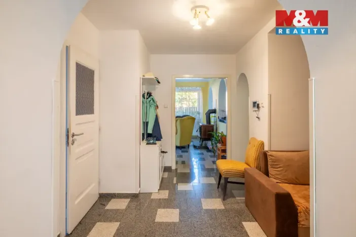 Prodej rodinného domu, Hajany, 285 m2