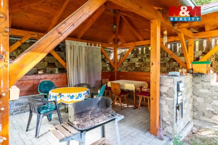 Prodej rodinného domu, Hajany, 285 m2