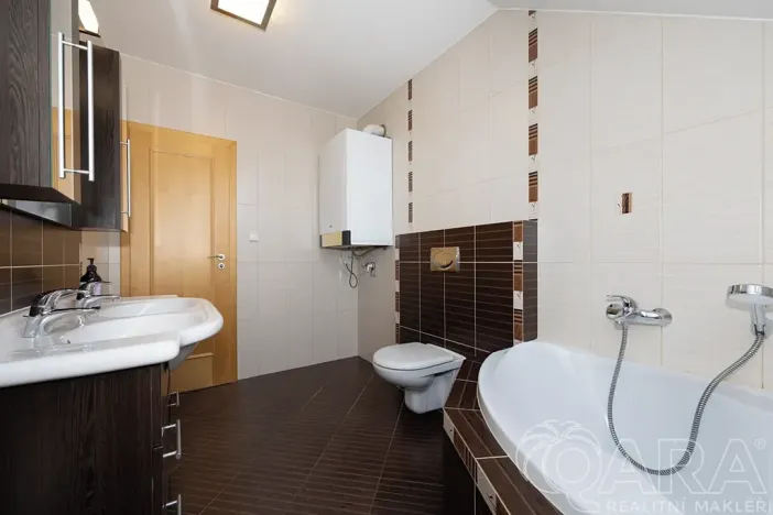 Prodej rodinného domu, Dolní Břežany, K Písnici, 98 m2