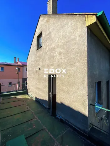 Prodej rodinného domu, Ořech, Karlštejnská, 174 m2