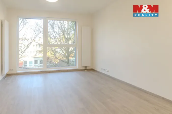 Prodej bytu 1+kk, Zlín, Nad Stráněmi, 34 m2
