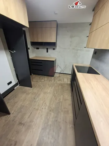 Pronájem bytu 3+1, Kolín, Kpt. Jaroše, 95 m2