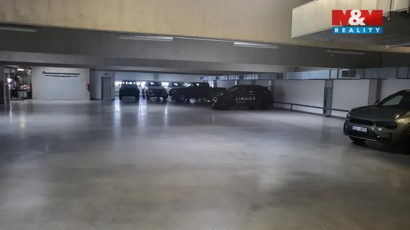 Pronájem garáže, Nupaky, Komerční, 420 m2