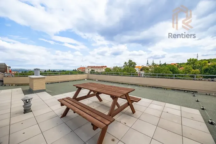 Pronájem bytu 1+kk, Praha - Střešovice, Myslbekova, 30 m2