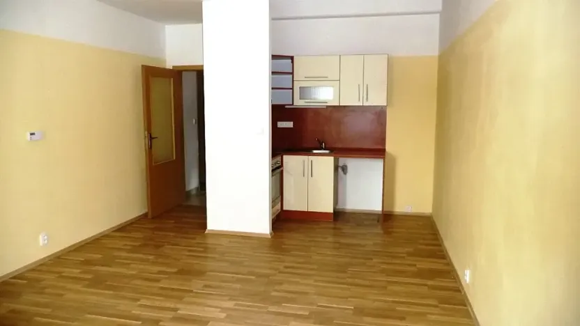 Pronájem bytu 2+kk, Teplice, Dubská, 45 m2
