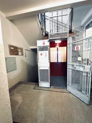 Prodej bytu 3+1, Karlovy Vary, Foersterova, 112 m2