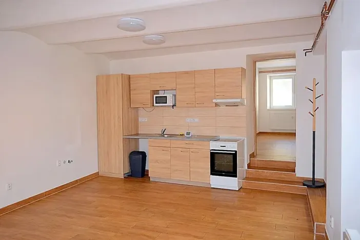 Pronájem bytu 4+kk, Holešov, nám. Dr. E. Beneše, 80 m2