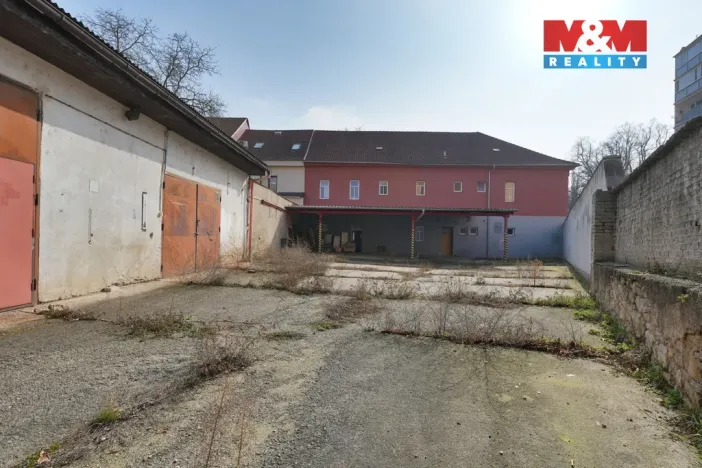 Prodej činžovního domu, Štětí, Mírové nám., 500 m2
