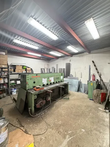 Prodej obchodního prostoru, Praha - Vinoř, Mladoboleslavská, 366 m2