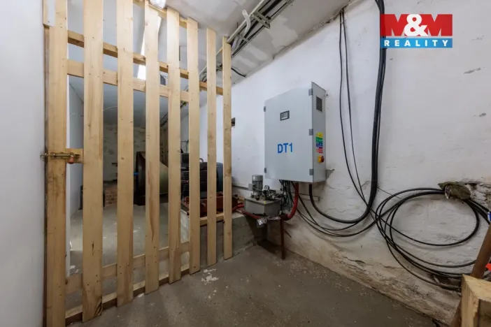 Prodej výrobních prostor, Nejdek, Závodu míru, 2388 m2