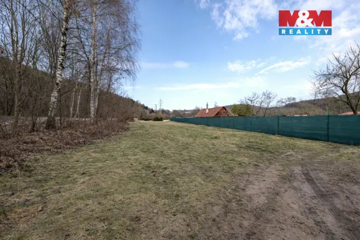 Prodej pole, Vsetín, 1931 m2