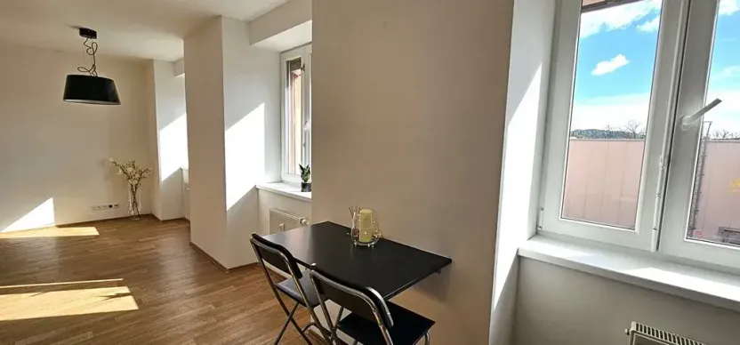 Pronájem bytu 1+kk, Brno, Tkalcovská, 32 m2