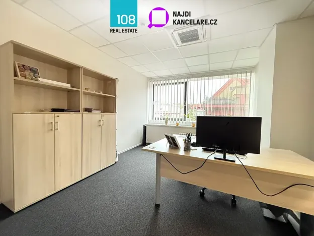 Pronájem kanceláře, Praha - Holešovice, Dělnická, 1326 m2