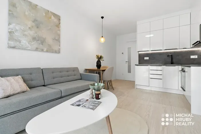 Prodej bytu 1+kk, Ostrava, Výstavní, 27 m2