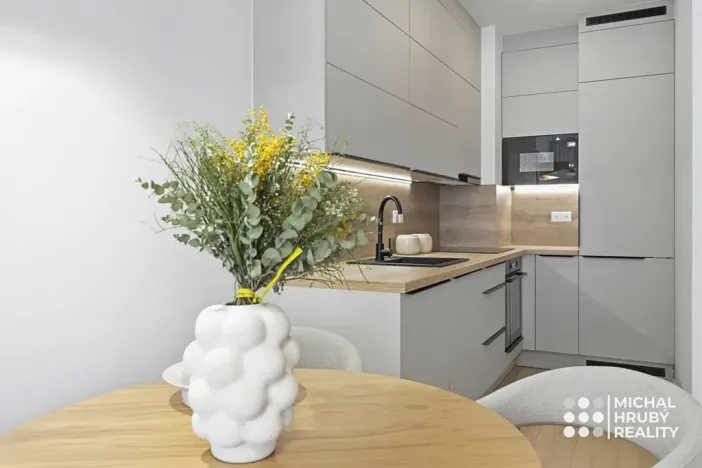 Prodej bytu 2+kk, Ostrava, Výstavní, 47 m2