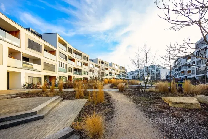 Prodej bytu 3+kk, Praha - Hlubočepy, Dostalové, 66 m2