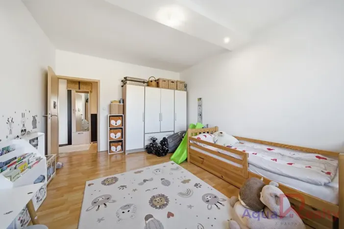 Prodej bytu 3+kk, Ostrov, Vančurova, 70 m2