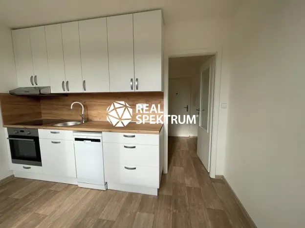 Pronájem bytu 1+1, Adamov, Sadová, 32 m2