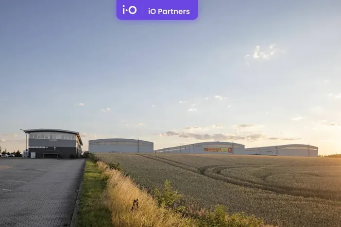 Pronájem skladu, Kněževes, U Zbrojnice, 4264 m2