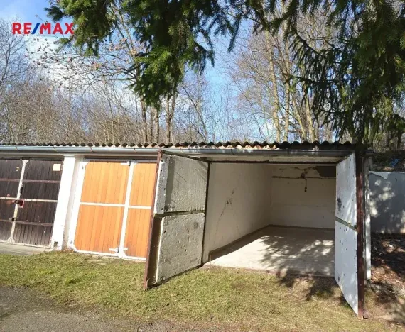 Prodej garáže, Slaný, Smečenská, 19 m2