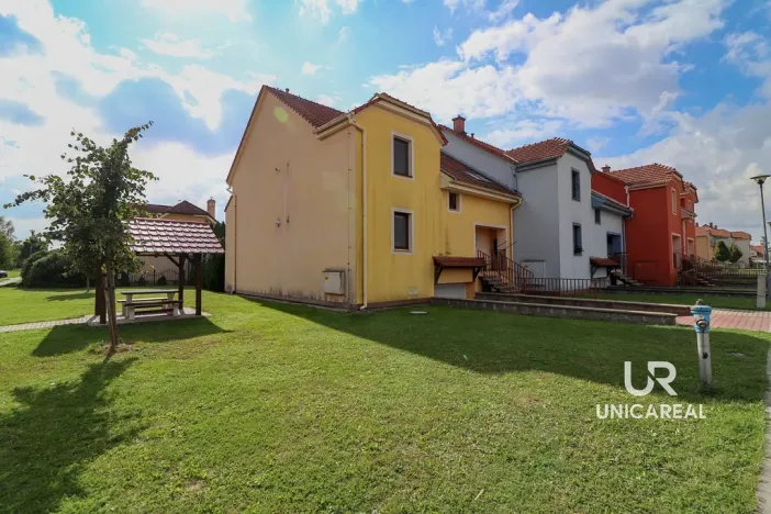 Prodej bytu 3+kk, Velešovice, 71 m2