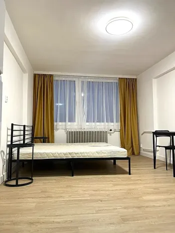 Pronájem bytu 1+kk, Praha - Radotín, Vrážská, 29 m2