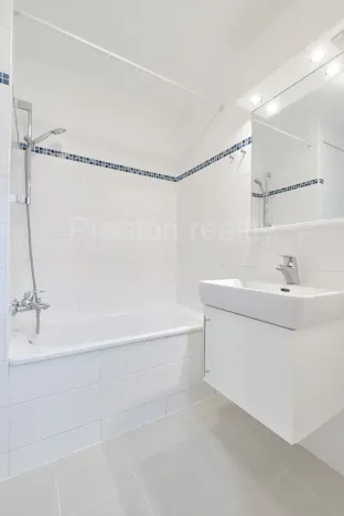 Pronájem bytu 1+kk, Praha - Troja, Písečná, 26 m2
