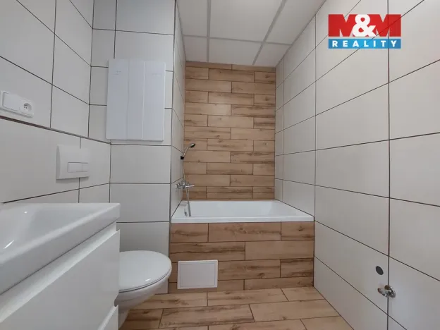 Pronájem bytu 1+1, Klášterec nad Ohří, Lípová, 36 m2