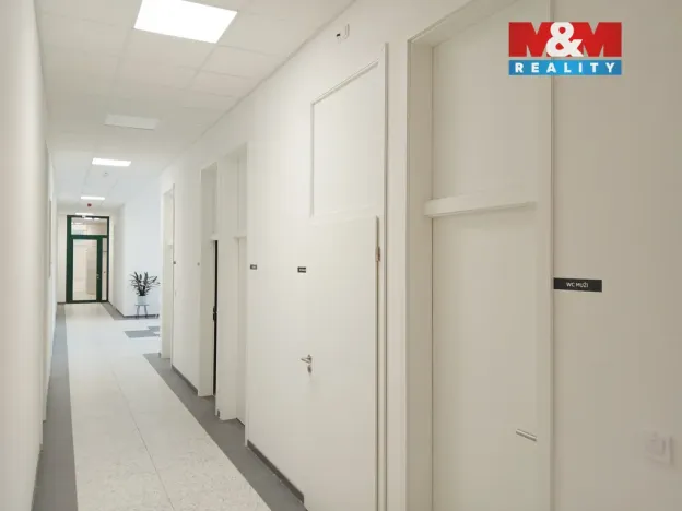 Pronájem obchodního prostoru, Opava, Masarykova třída, 25 m2