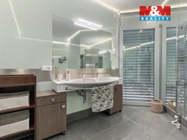 Prodej rodinného domu, Pastviny, 237 m2