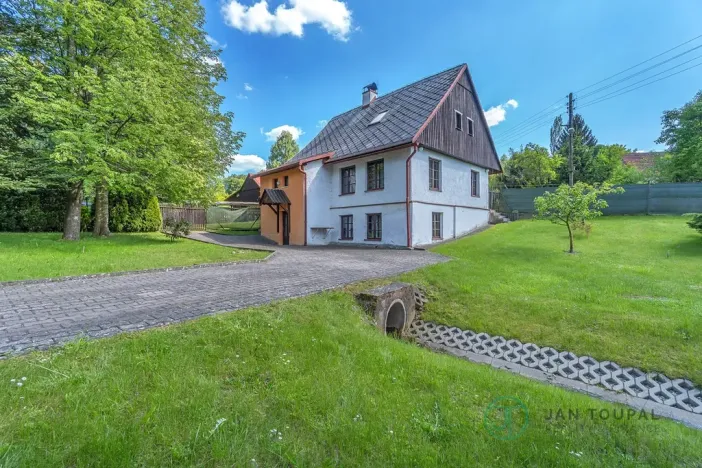 Prodej rodinného domu, Janov, 300 m2