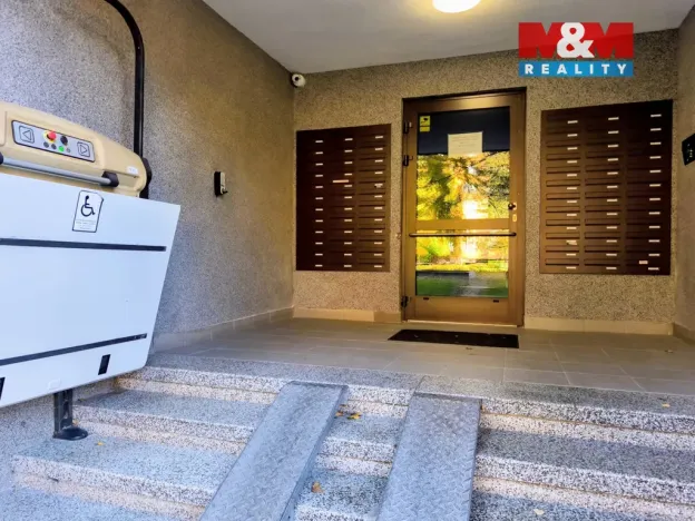 Pronájem bytu 1+kk, Karviná - Hranice, Čsl. armády, 32 m2