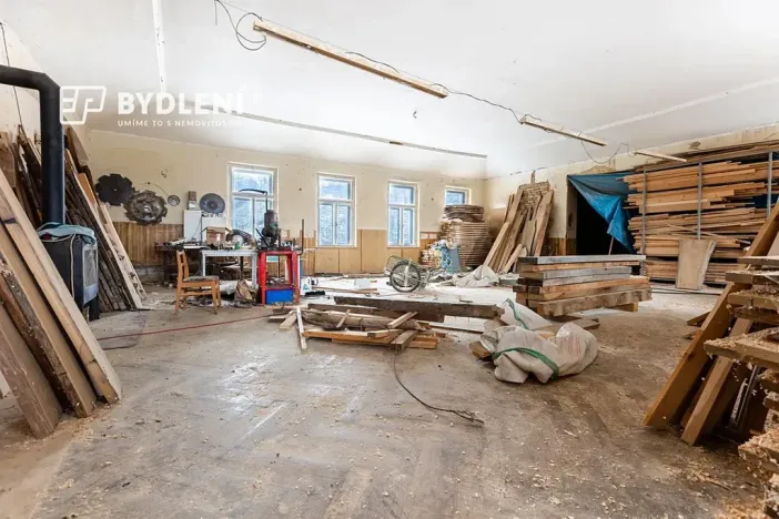 Prodej výrobních prostor, Malé Březno, 670 m2