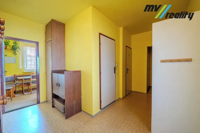 Prodej bytu 3+1, Český Dub, Mírové sídliště, 63 m2