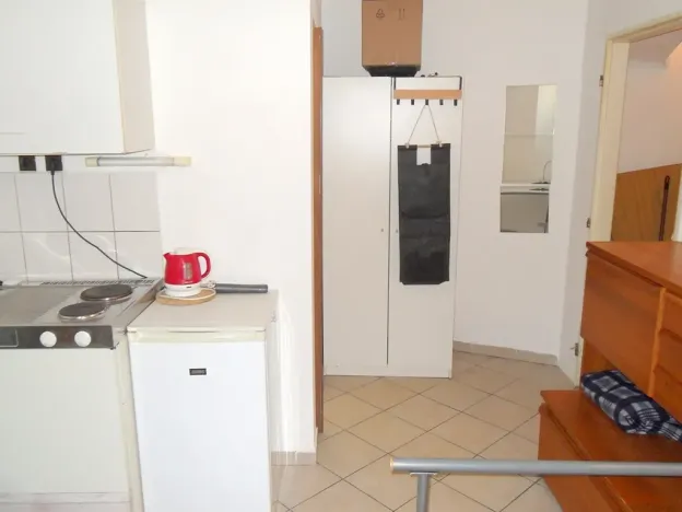 Pronájem kanceláře, Praha - Vinohrady, Lužická, 18 m2