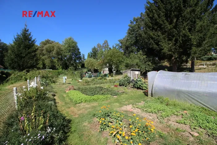 Prodej zahrady, Kamenice, 1533 m2