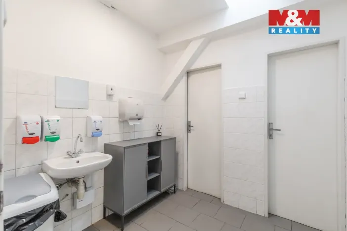 Pronájem kanceláře, Ostrava - Kunčičky, Škrobálkova, 173 m2