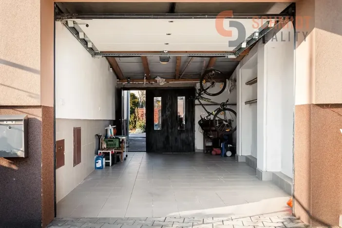 Prodej rodinného domu, Hustopeče, U Větrolamu, 300 m2