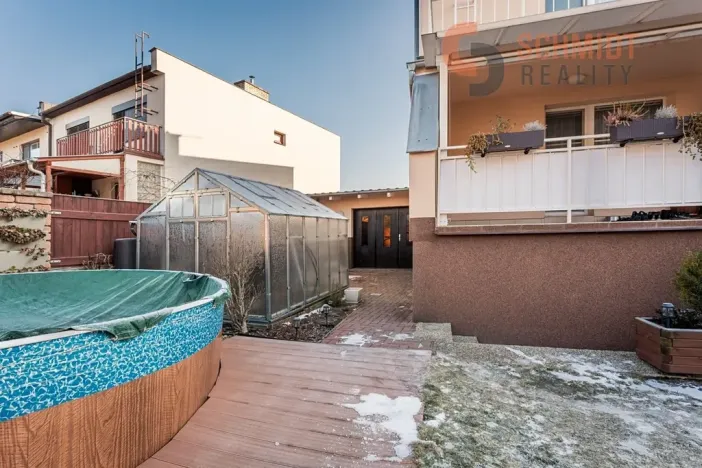 Prodej rodinného domu, Hustopeče, U Větrolamu, 300 m2