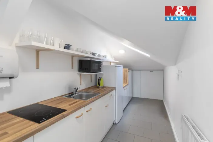 Prodej obchodního prostoru, Ostrava - Kunčičky, Škrobálkova, 700 m2