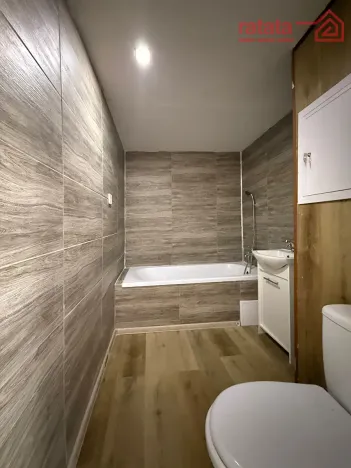 Pronájem bytu 2+1, Klášterec nad Ohří, Jana Ámose Komenského, 60 m2