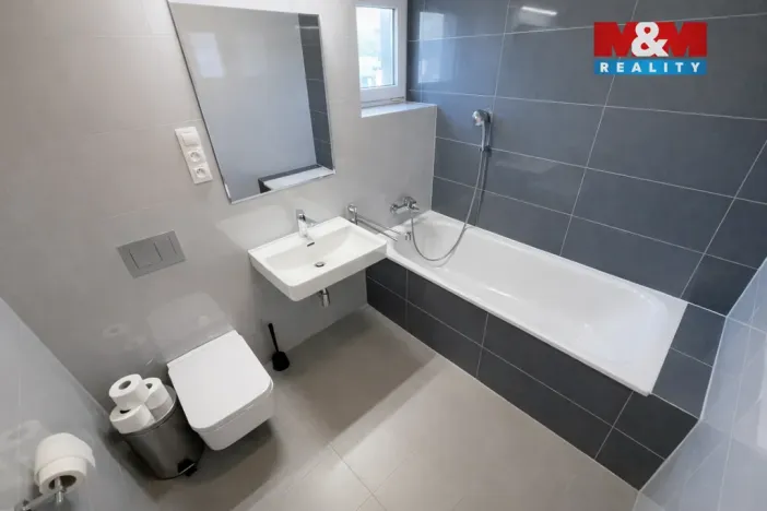 Pronájem bytu 2+kk, Praha - Hloubětín, Lehovecká, 57 m2