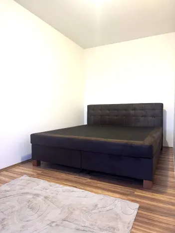 Pronájem bytu 1+kk, Praha - Libeň, V zahradách, 47 m2