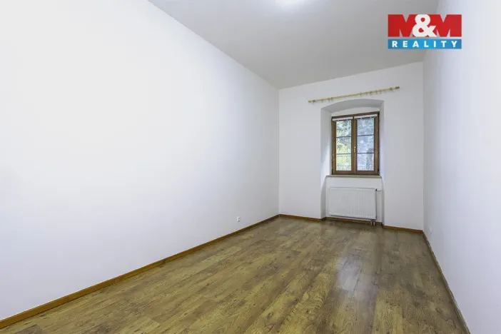 Pronájem bytu 2+1, Nový Bor, Husova, 75 m2