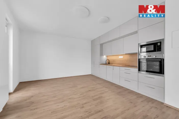 Pronájem bytu 1+kk, Pardubice - Pardubičky, Nová Tesla, 32 m2