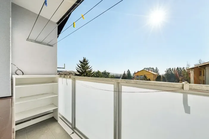 Prodej bytu 3+1, Studená, Komenského, 74 m2