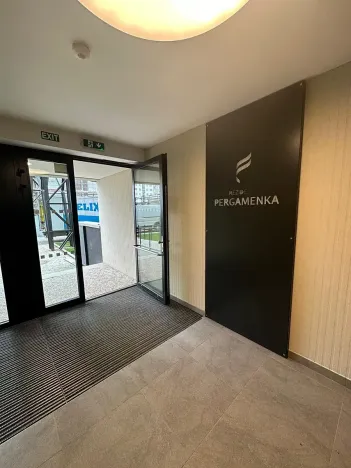 Pronájem bytu 2+kk, Praha - Holešovice, U Pergamenky, 54 m2