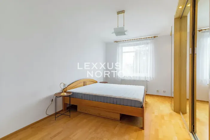 Prodej bytu 2+kk, Praha - Libeň, Nad Okrouhlíkem, 66 m2