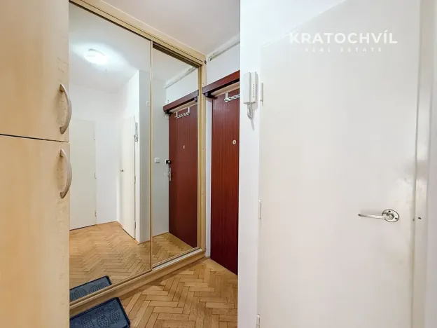 Pronájem bytu 1+1, Praha - Nusle, Na Jezerce, 53 m2